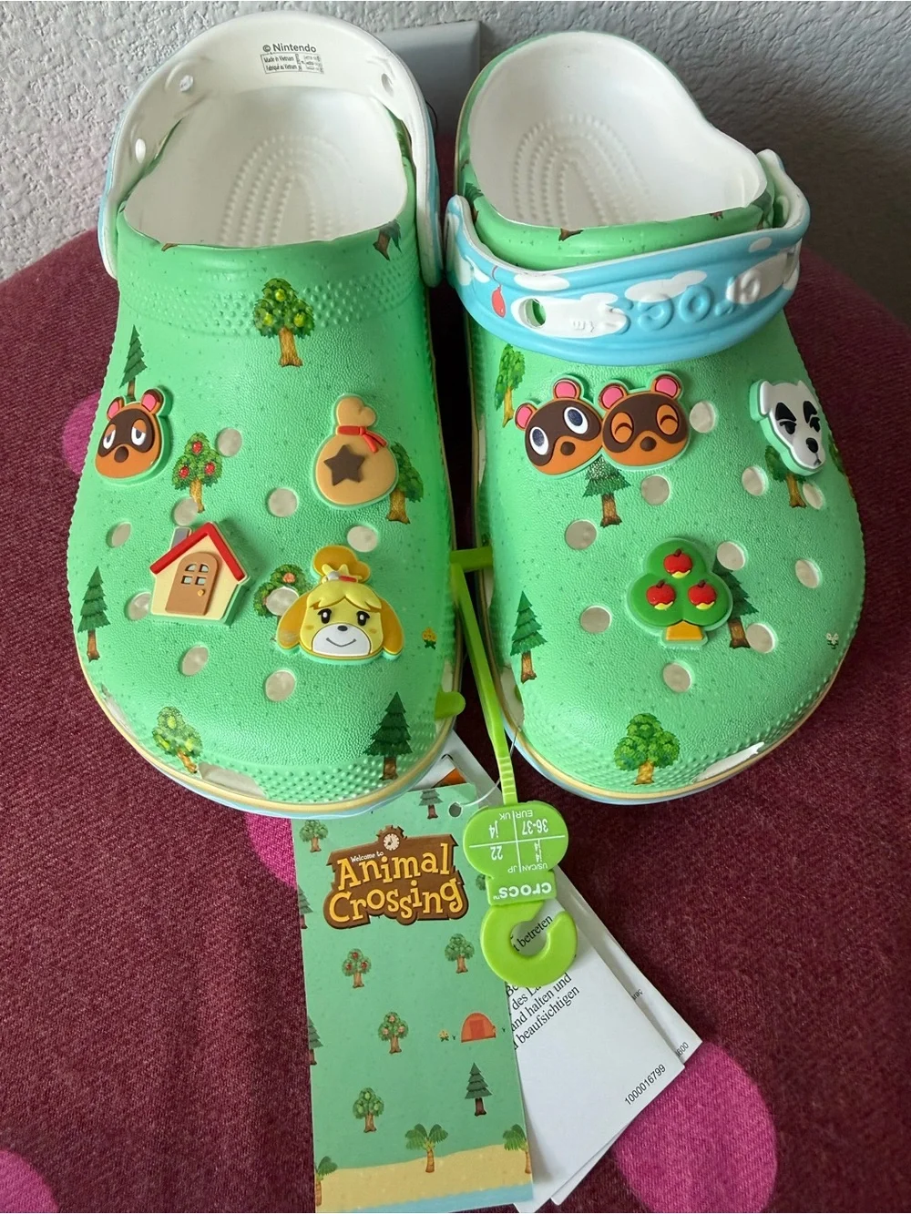 Crocs Animal Crossing Classic Clog Kids J4 EU 36-37 NWT Nintendo